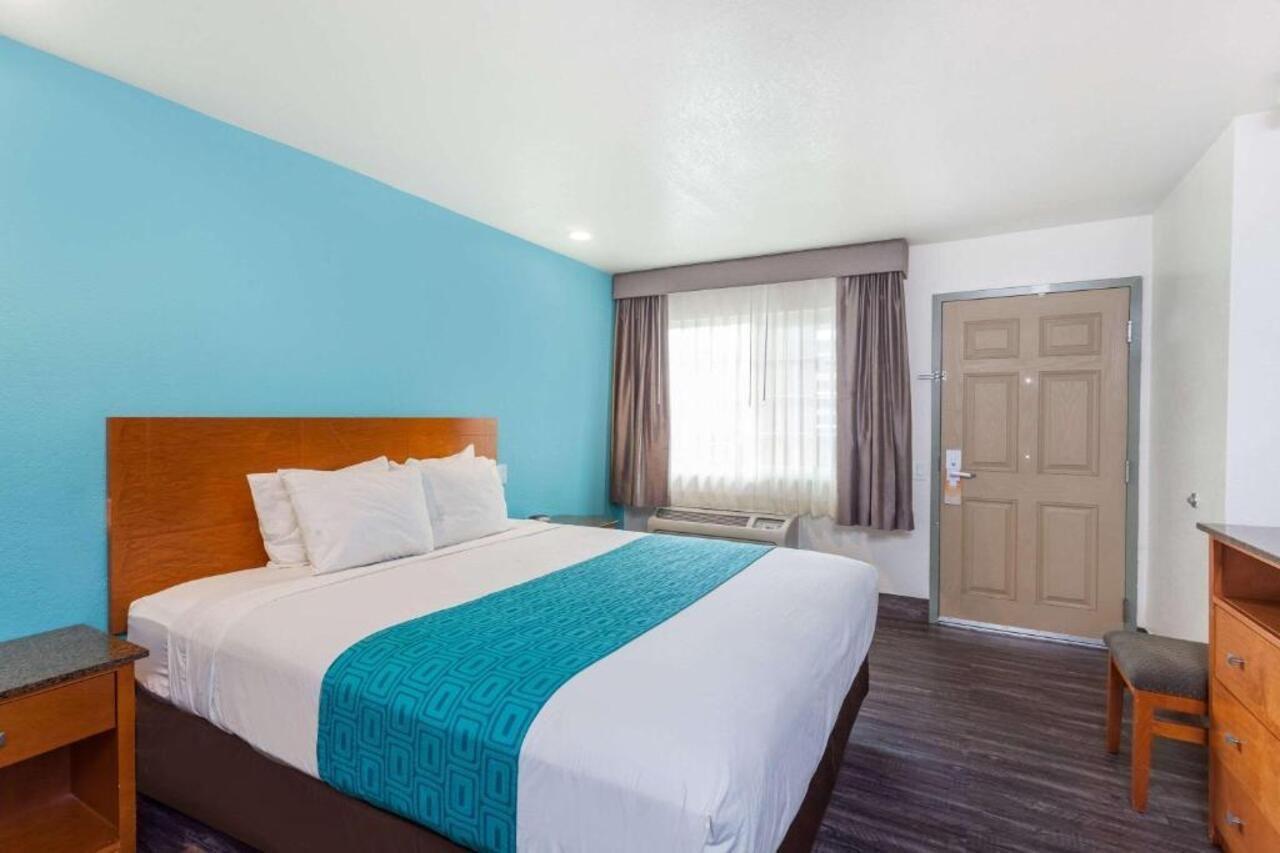 Howard Johnson By Wyndham National City/San Diego South Exterior foto