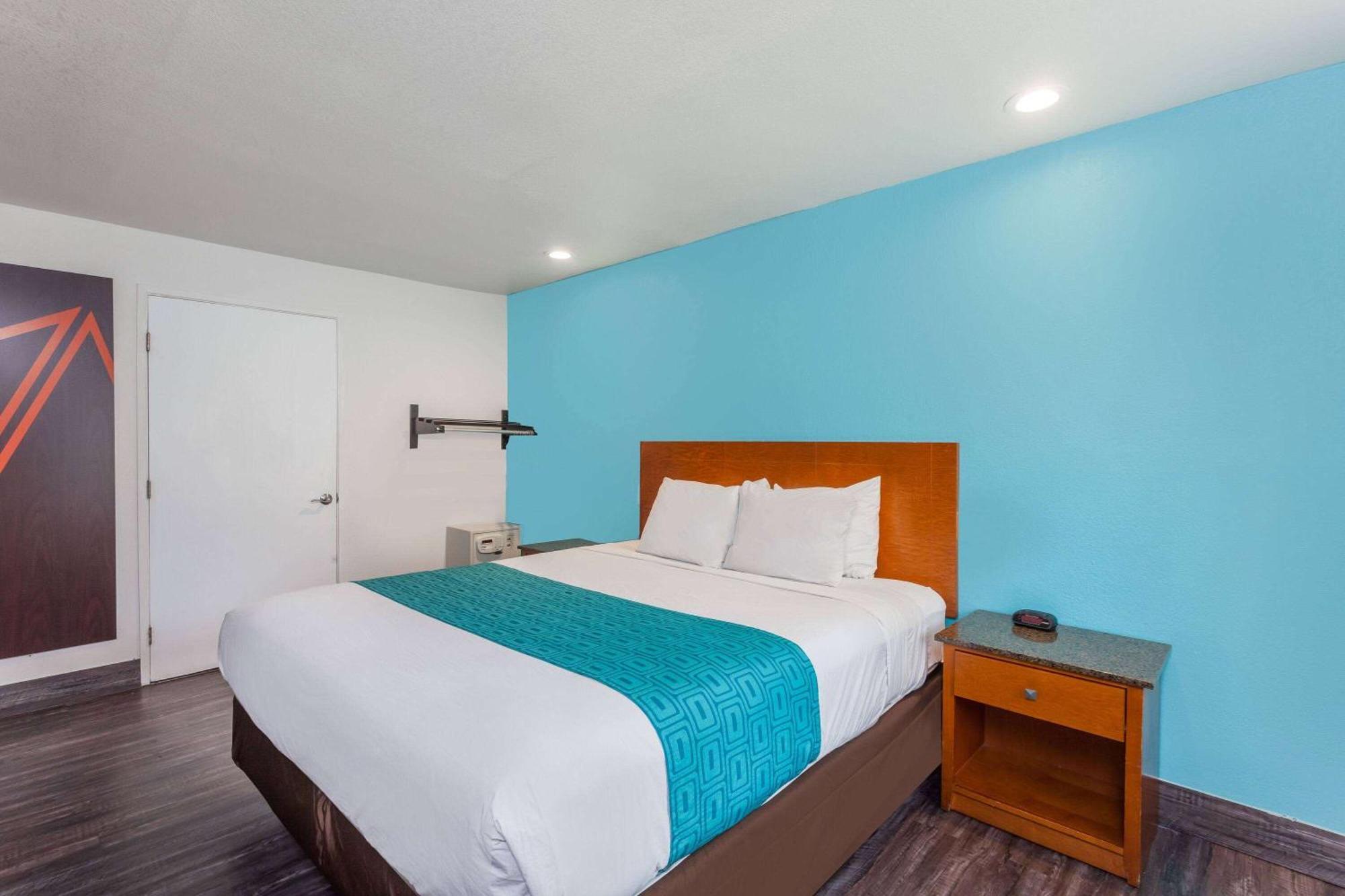 Howard Johnson By Wyndham National City/San Diego South Exterior foto